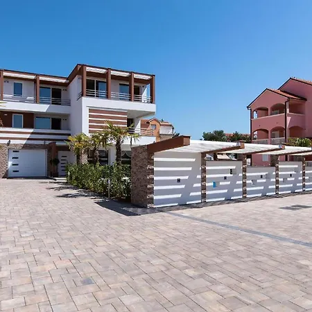 2 Bedroom Beautiful In *