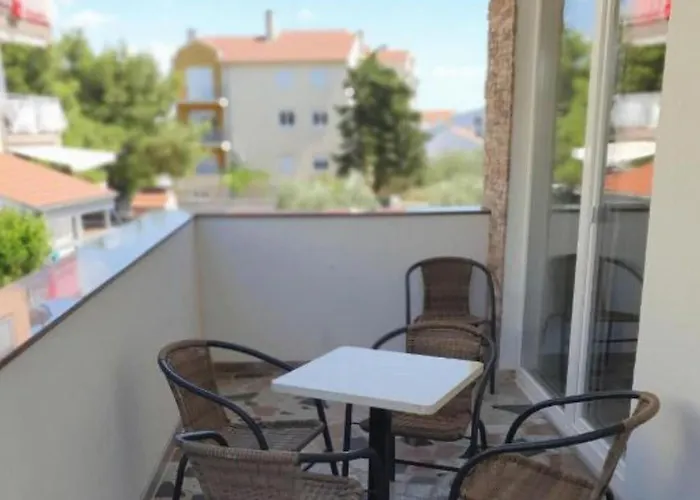 2 Bedroom Beautiful In *