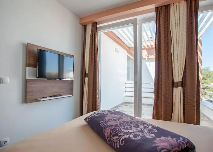 2 Bedroom Beautiful In